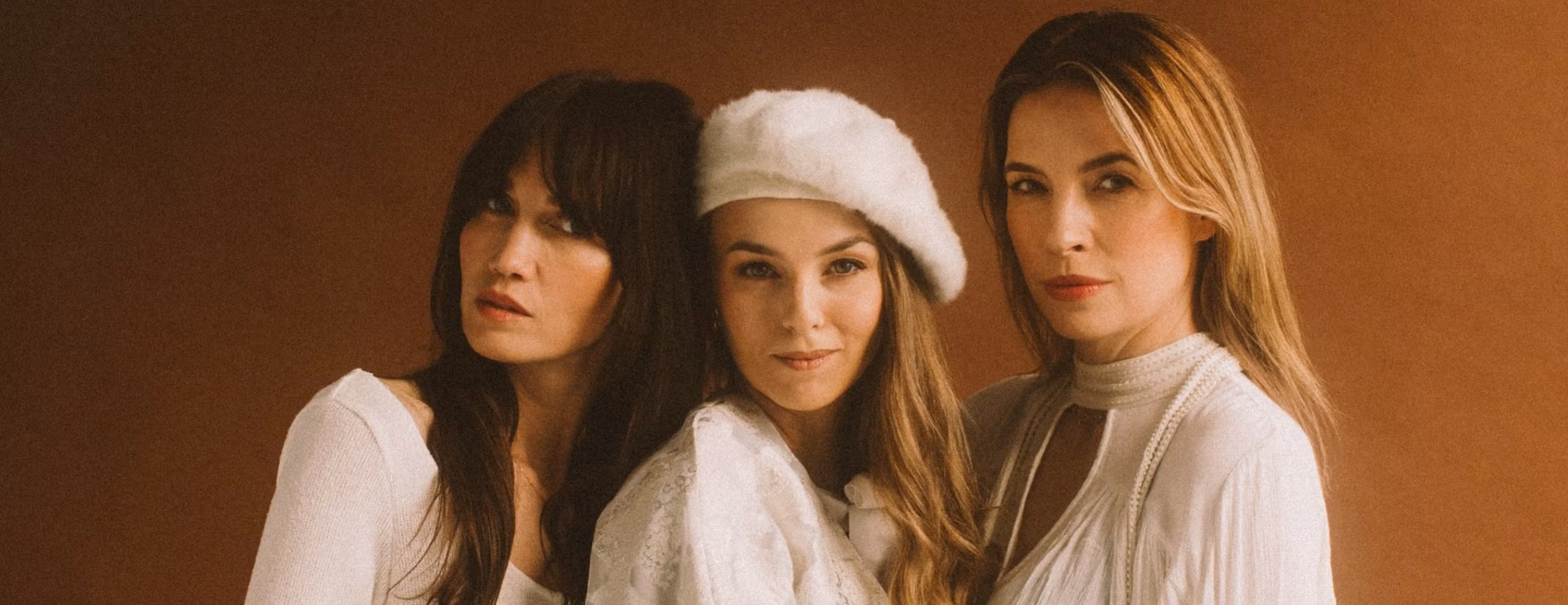 Anna P&auml;rnoja, Marianne Leibur ja Liisi Koikson